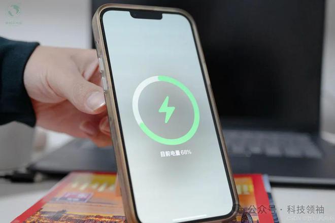 卓都能用横屏支架追剧更痛快iWALK磁吸充电宝苹果安(图3)