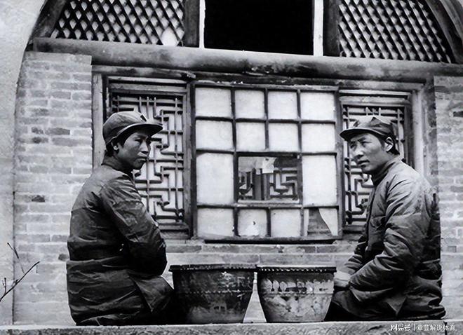 张老照片她身穿白衬衫蛮有气质贺子珍出走延安后在莫斯科的一(图3)